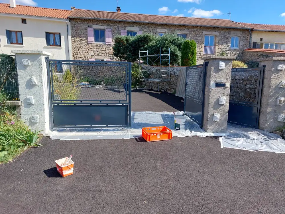 Peinture extérieure au Monastier-sur-Gazeille